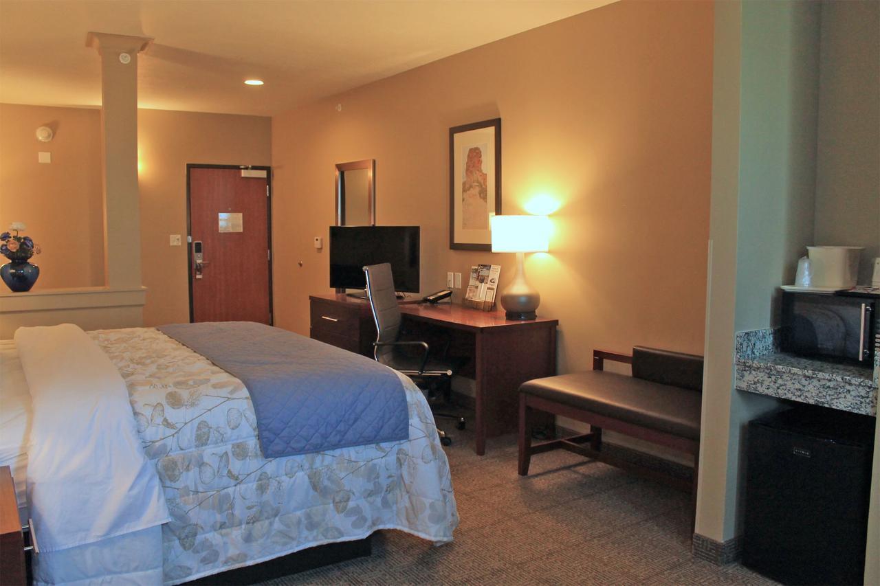 Heartland Inn And Suites Wheatland Eksteriør billede
