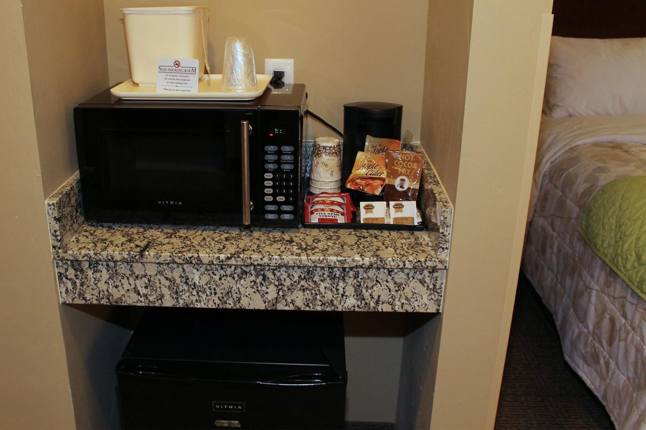 Heartland Inn And Suites Wheatland Eksteriør billede