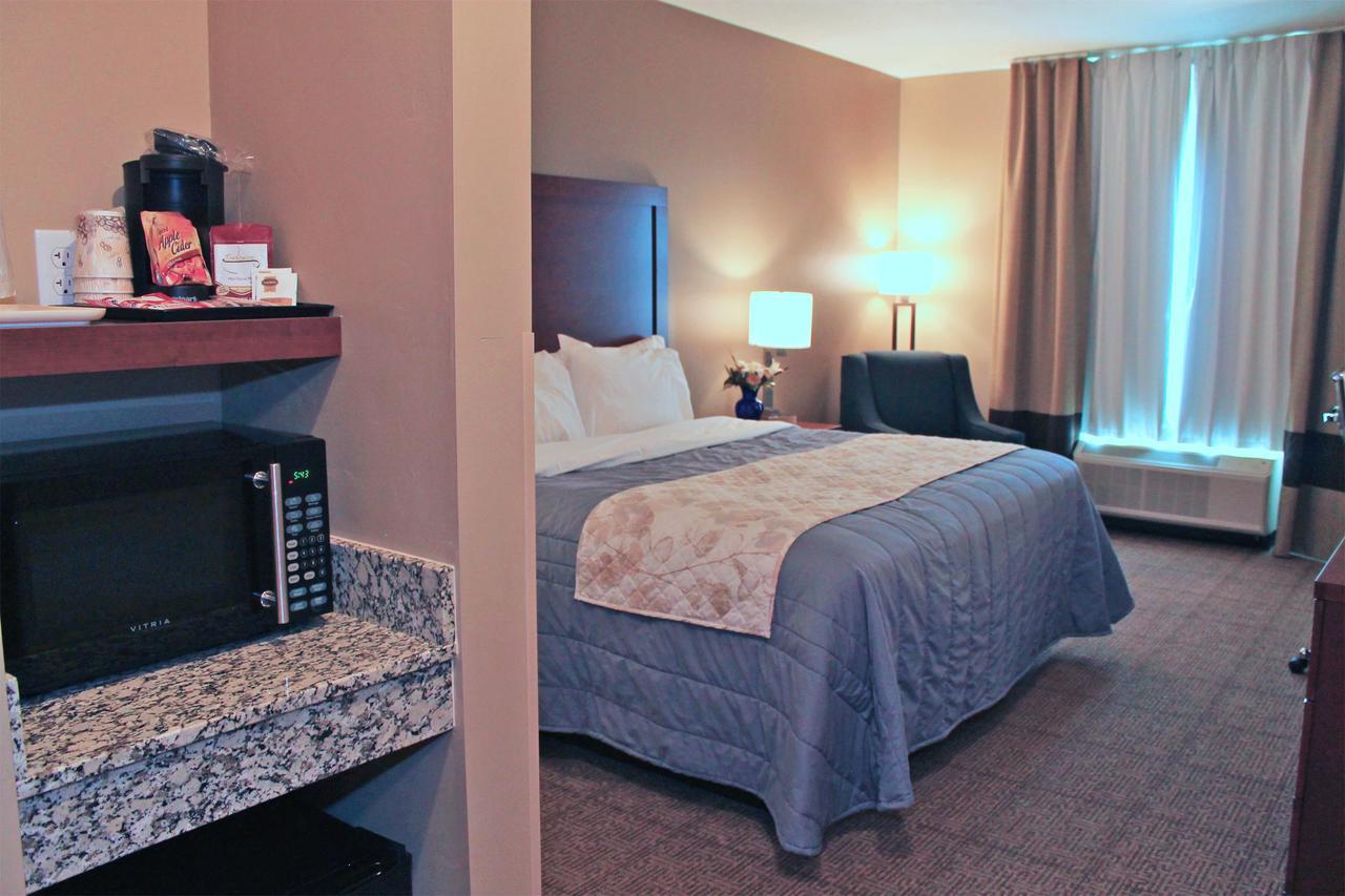 Heartland Inn And Suites Wheatland Eksteriør billede