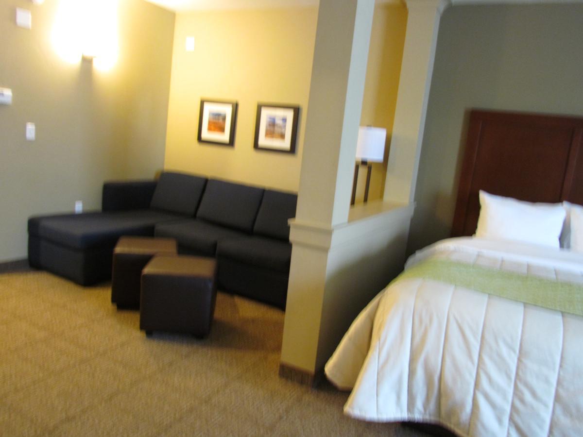 Heartland Inn And Suites Wheatland Eksteriør billede