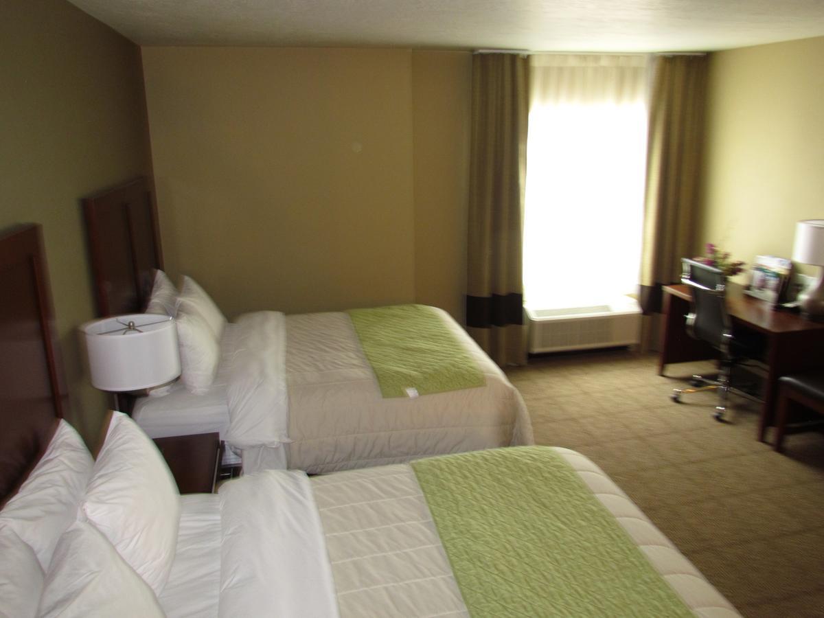 Heartland Inn And Suites Wheatland Eksteriør billede